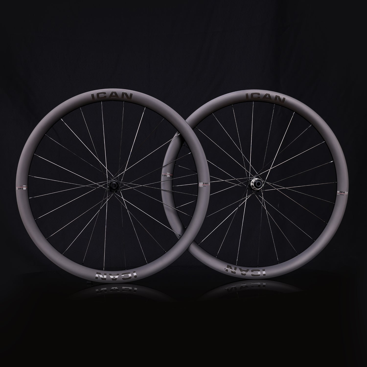 ICAN AERO Disc Series carbon wheelset rim and Sapim CX-Ray spoke detail
