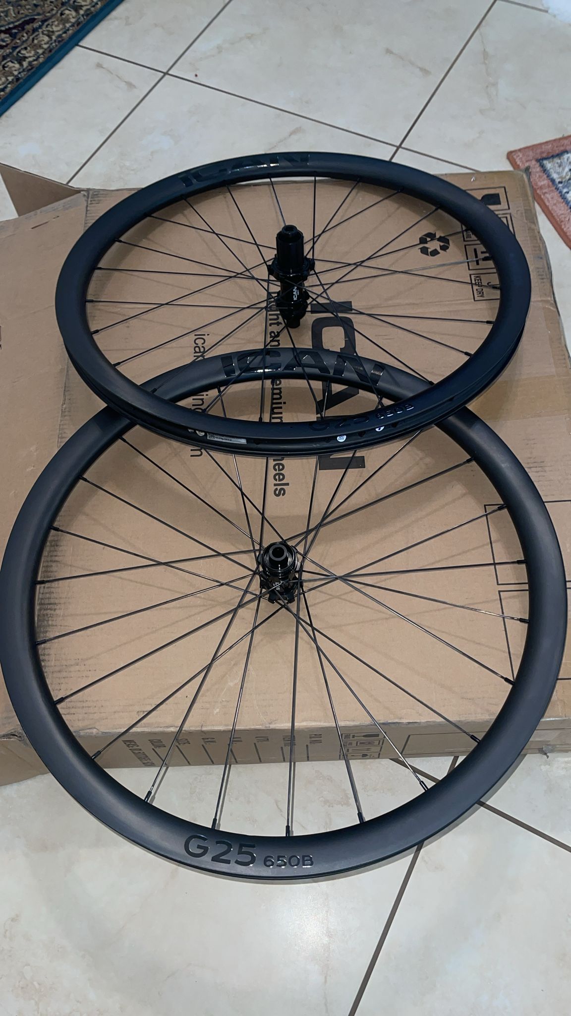 650B G25 US (Almacén de EE. UU. - Usado/De segunda mano)