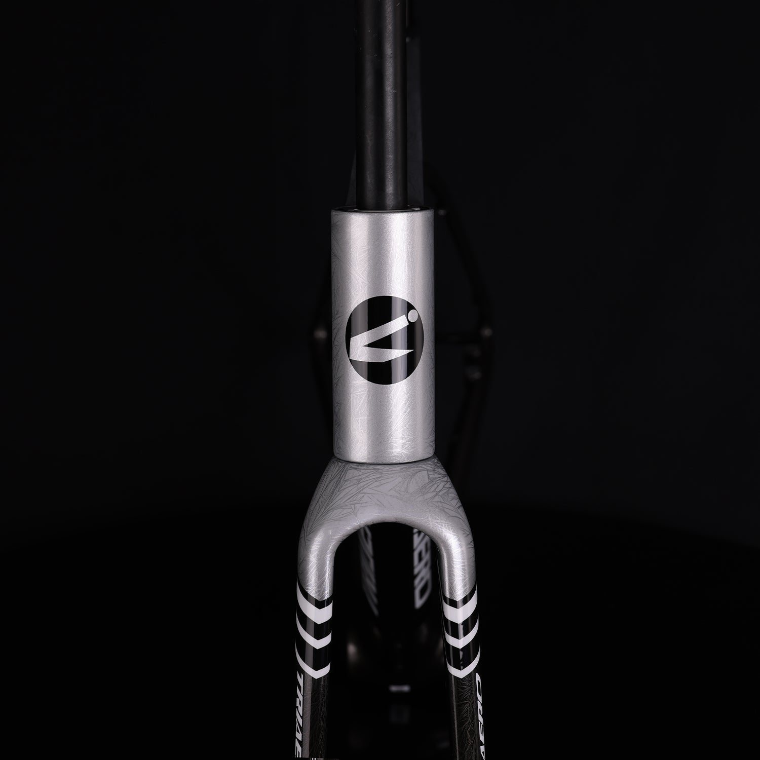 ICAN Graro gravel bike frame in ice crack paintjob