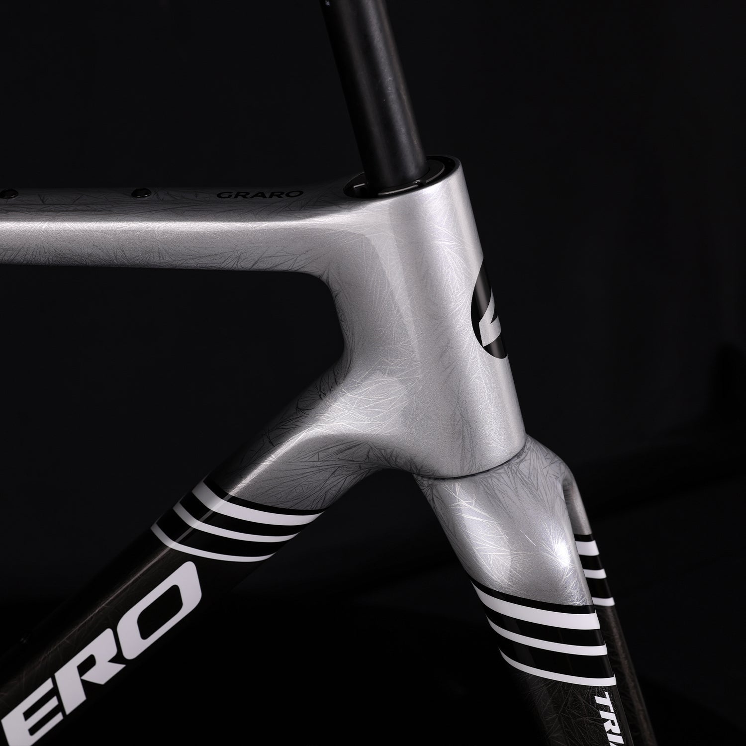 ICAN Graro gravel bike frame in ice crack paintjob