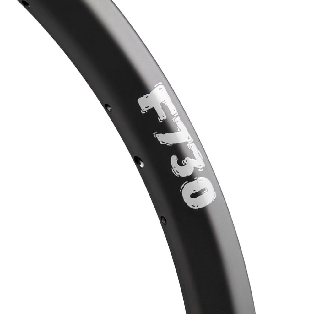 Cerchio MTB in carbonio da 27,5 pollici, 27x23mm, larghezza interna 22mm, tubeless, hookless, asimmetrico, 28 fori|(CBK Cerchio MTB in carbonio da 27,5 pollici, 27x23mm, larghezza interna 22mm, tubeless, hookless, asimmetrico, 28 fori|(CBK